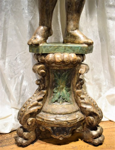 Putto porte torchère en bois argenté, Venise 18e siècle - Louis XVI